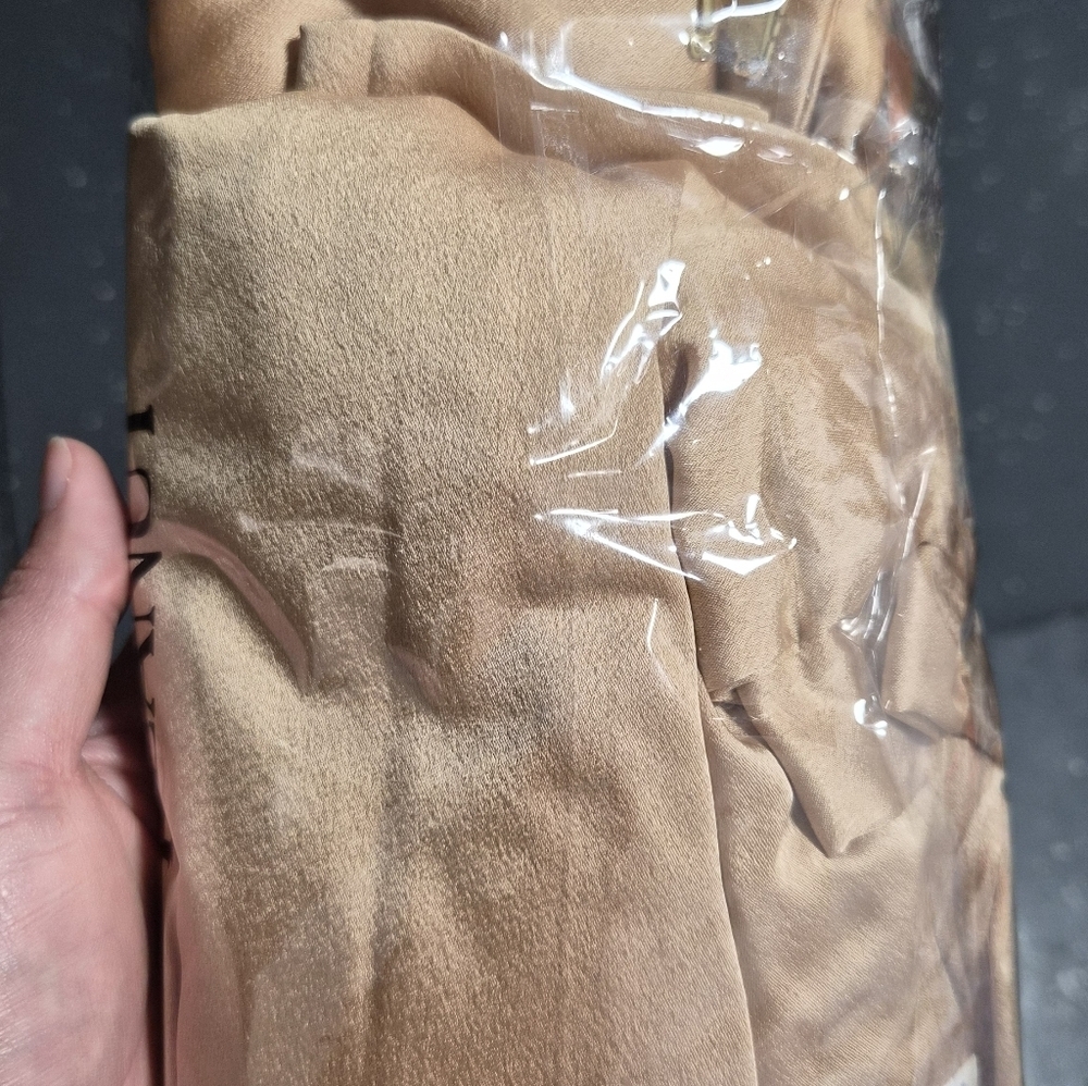 L'AGENCE Aubrie Mid Rise Wide Leg Satin Pant Latte Size 12 - Picture 4 of 16